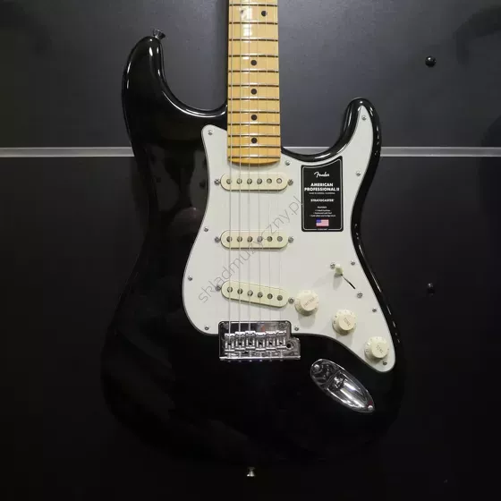 Fender American Professional II Stratocaster SSS MN BLK ][ Gitara elektryczna