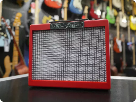 Fender Mini Deluxe Amp ][ Wzmacniacz gitarowy typu combo 1x3